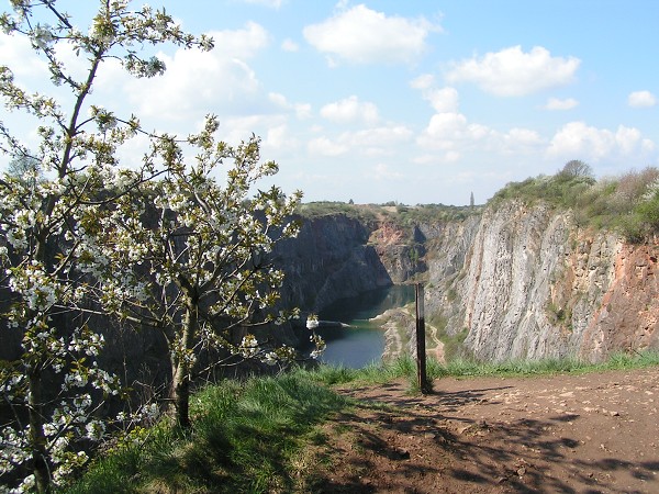 LOMY NA MOŘINĚ A KARLŠTEJN